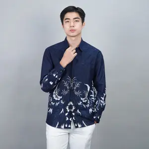 Swipe Up Kemeja Batik Pria Katun Slimfit Modern Lengan Panjang Motif Katsura Navy