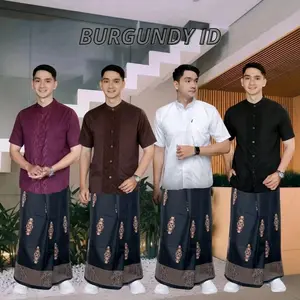 Koko Pria Motif Embos Burgundy Set Sarung Sarwon Eksklusif | Setelan Muslim Dewasa Modern Adem Nyaman | Koko Lebaran Terbaru