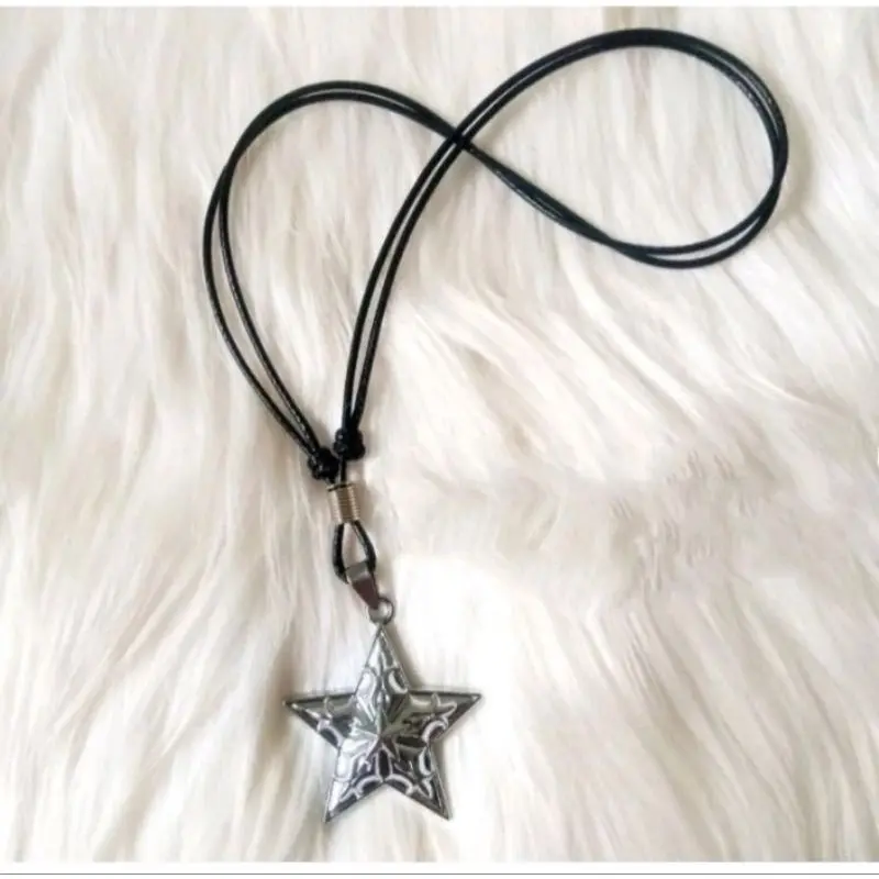 kalung tali korea liontin bintang pria dan wanita viral skena kalung vintage pria hitam 3