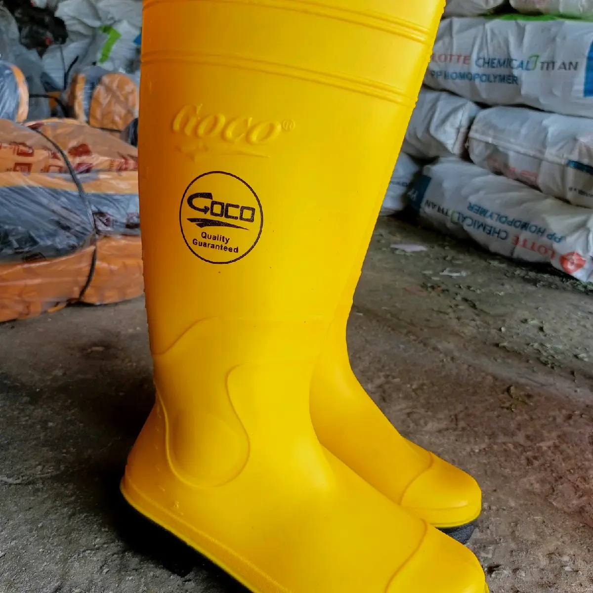 SEPATU BOOT KARET GOCO ANTI AIR
