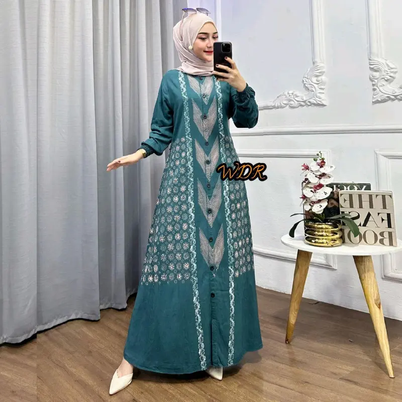gamis cap rayon bahan adem dan lembut,pas dicuaca yang sangat panas saat ini,cuss dico bunddd hihi Kancing Muslim Panjang Nyaman Samping 4