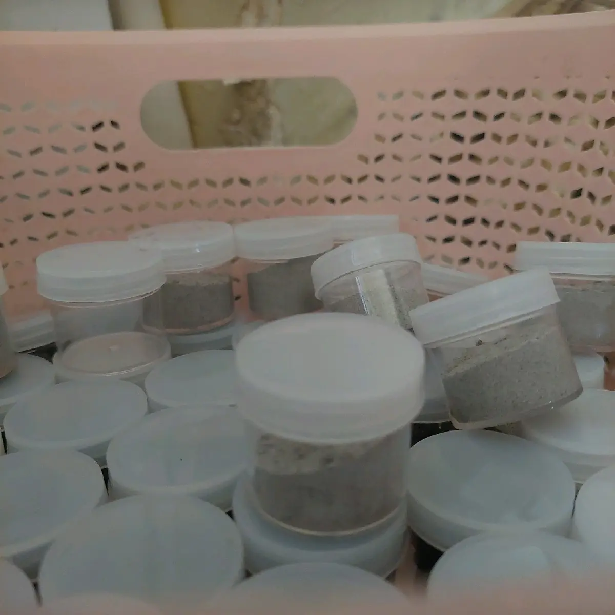 krim resik feminim sprey bahan tradisional alami