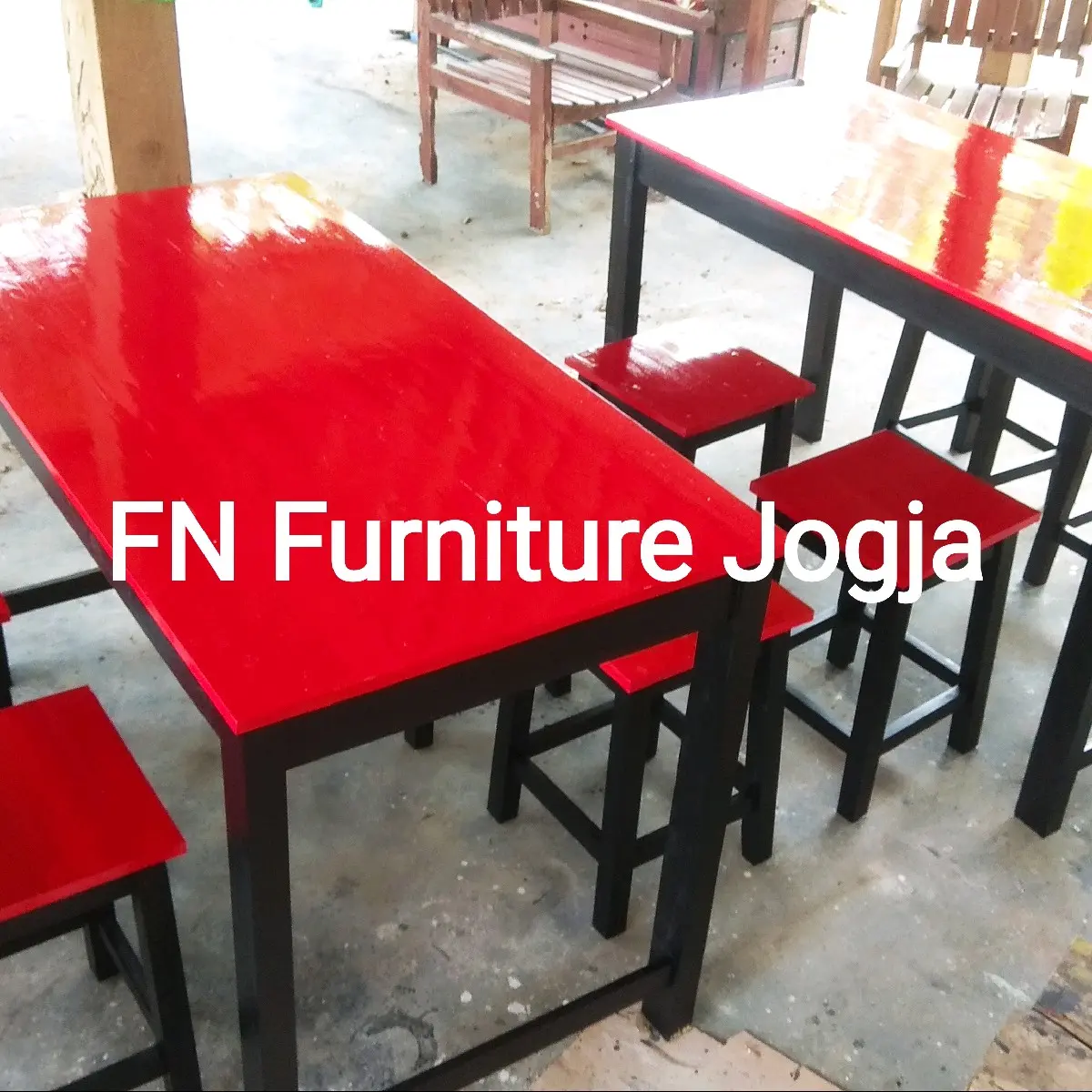 Meja kursi cafe bahan kayu mahoni ukuran meja 120x60x75 sangat bagus murah