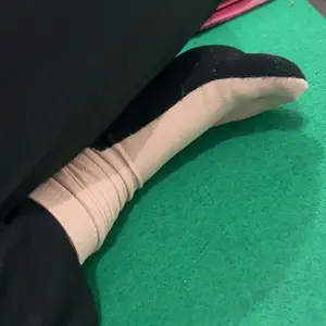 1 pasang Kaos Kaki Jari jempol muslimah coklat telapak hitam polyster