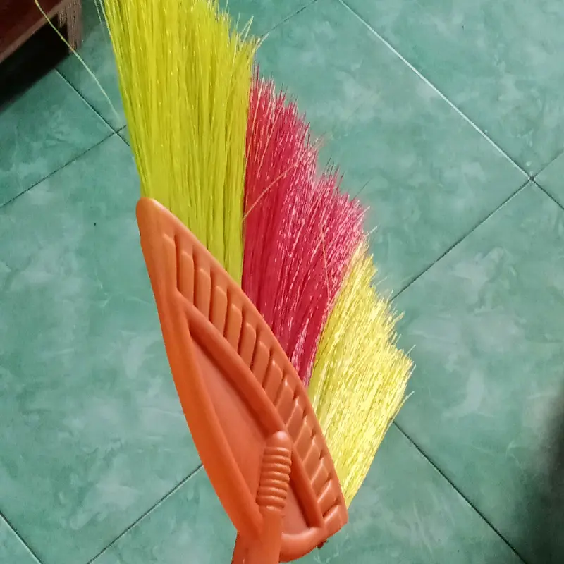 Sapu nilon/ sapu senar dari bahan benang Plastik serabut tebal satu set 4