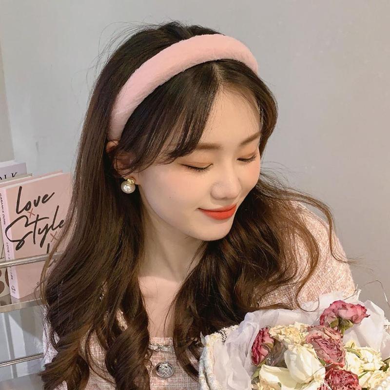 Product Introduction of YANKUN Sweet Style Pink Hairbands Wide-brimmed Face Wash Hair Bundles Fashionable Hairpins and Hair Accessories 22
