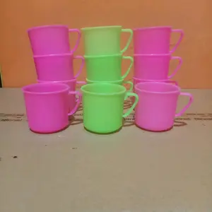 cangkir sawah. isi 12 biji. bahan plastik tebal.  tidak mudah pecah. warna RANDOM