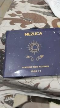 Product Review of Beli 1 Gratis 2 Parfum Mezuca Non Alkohol Series 30mL | Botol Tetes Free Box Eau de Perfume Wangi Tahan Lama Unisex Pear Kering from r**5 0