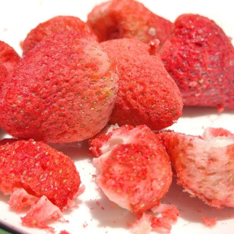  50gr Dâu Tây Sấy Giòn Thăng Hoa Ăn Vặt Đà Lạt Ngon Miệng Chua Ngọt Dễ Ăn,Snack Thực Phẩm Ăn Liền Food Thức Ăn Snack 