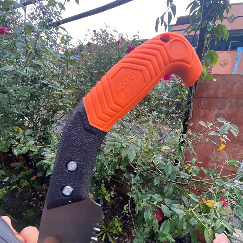 Gergaji Pruning Baja Putih dengan Mata Tajam dan Gagang Viber Lapis Karet 2