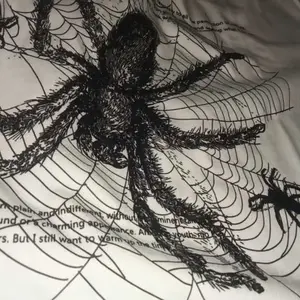 Kaos Lengan Panjang Tangan Karet | Black spider pattern print | Teman Jalan Santai Cocok Untuk Daily N0136