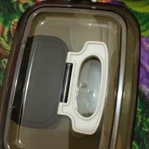 Kotak Makan 1650ML Besar Bento Box 4 Sekat lunchbox Anti Bocor Wadah Makanan Praktis Sendok Garpu Kotak Praktis Sekolah Kantor