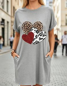 Vestido camiseta informal con estampado de leopardo para mujer Base blanca con motivos de corazones rojos y negros La elección perfecta para la primavera y el verano Corte holgado para la moda veraniega y la comodidad Vestido con estampado de leopardo