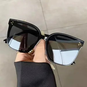 Kacamata Hitam Perlindungan Frame Kotak Gaya Retro Vintage Anti UV Wanita Pria Sunglasses Eyewear