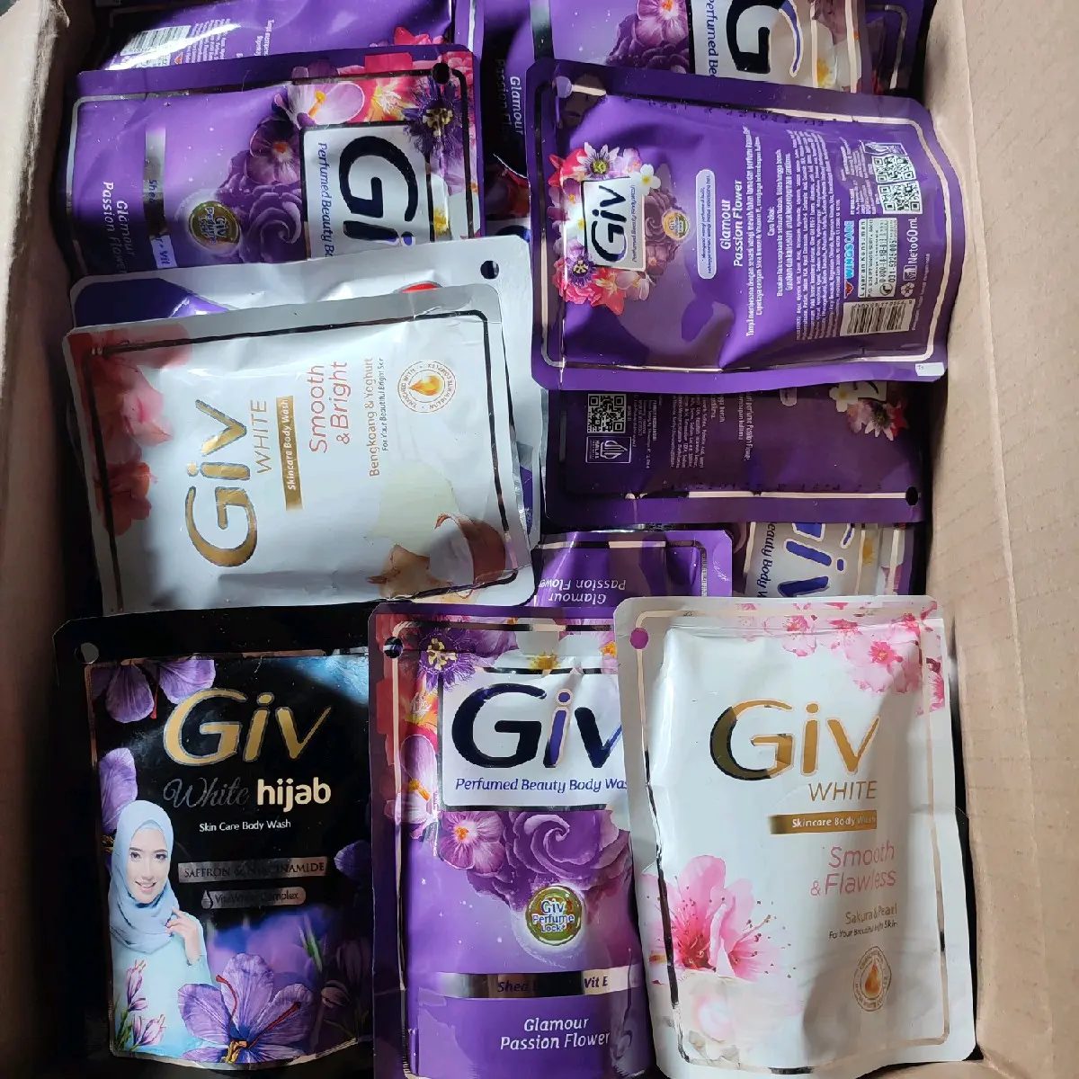 10 Pcs Giv Cair ukuran 60 ml Varian Random