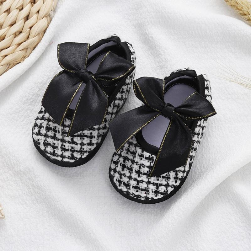 Product Introduction of Summer Baby Girls&apos; Canvas Shoes First Walkers Sweet Princess Shoes 34