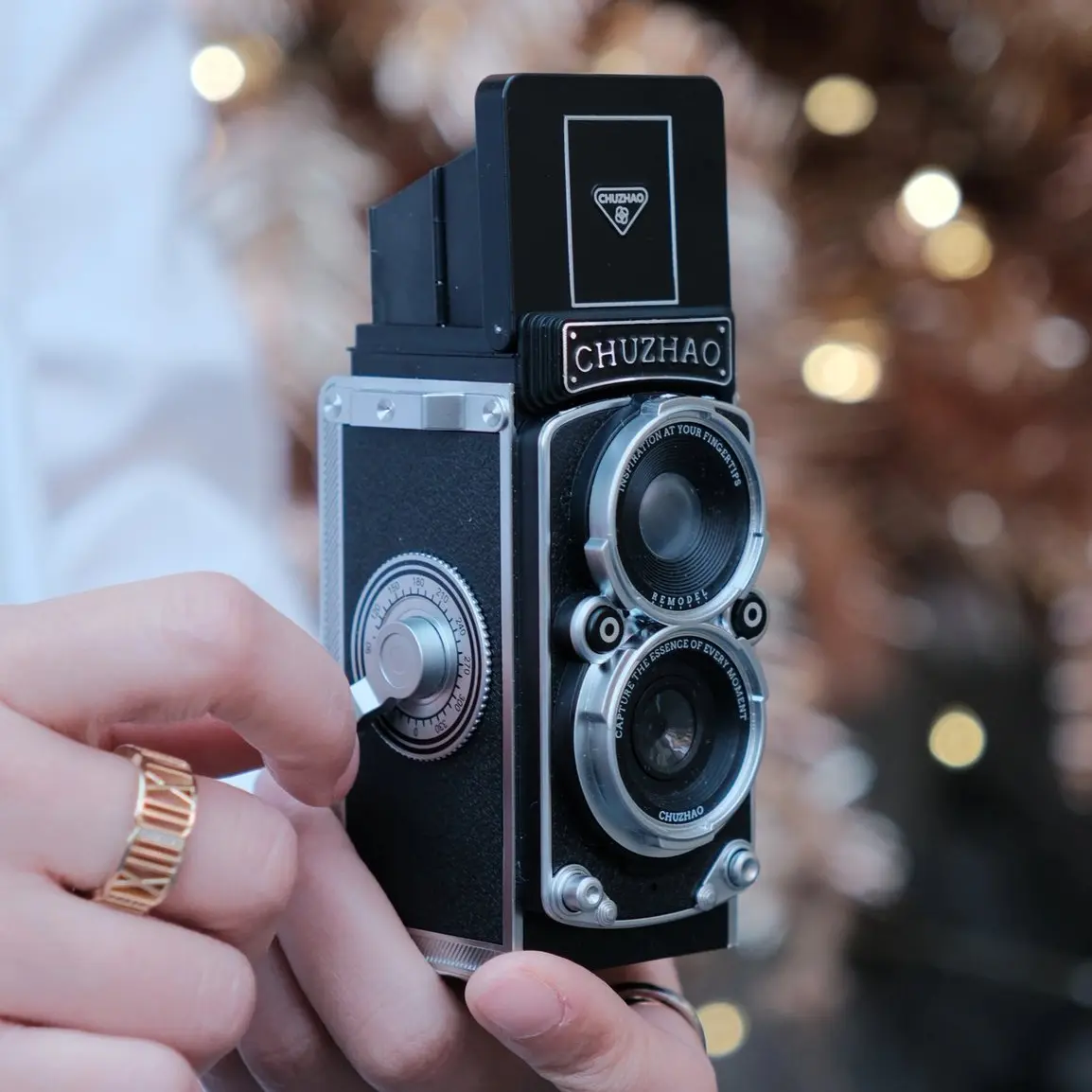 [LIMITED EDITION] Chuzhao Digital TLR Camera - Retro Vintage Film Twin Lens Reflex Photography 12MP 1080P MicroSD Expandable IPS Screen Charging Auto Focus Colour Adjustment 1930s Design Nostalgic Compact User-Friendly Videography Gift Collector