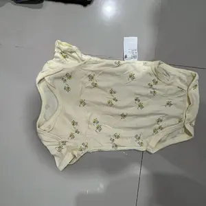 Jumper Anak 3-6 Bulan Lucu dengan Motif Lebah Kuning untuk Bayi Laki-laki dan Perempuan