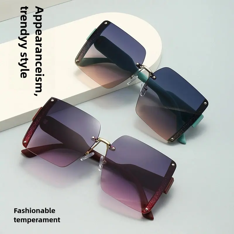 New Style Sunglasses, Anti-ultraviolet, for Women, Large Facelifting Glasses, Luxury Sun Glasses, Summer Fashion, with box, Fashion Accessories, AKKU, 2024