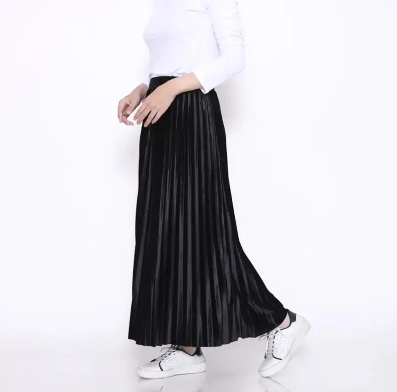 Rok Plisket Bludru Premium//Rok Velvet Bludru Import//Rok Bludru / rok wanita velvet tebal halus panjang Hitam 8