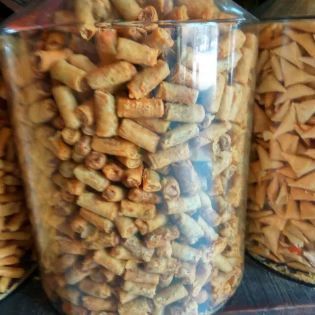 Sumpia Udang full Isi terjamin renyah tidak alot isi 1KG 500GRAM 250GRAM Food Snack Makanan Keripik Cemilan Asin Kering Pedas