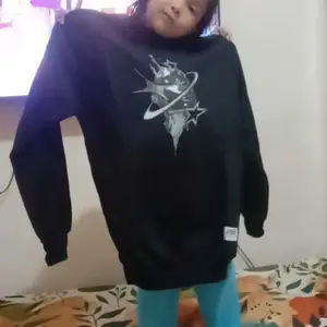 STREES One Set Crewneck & Shortpant Silverstar Setelan Berbahan Kain Fleece Lembut Adem Size M-XL