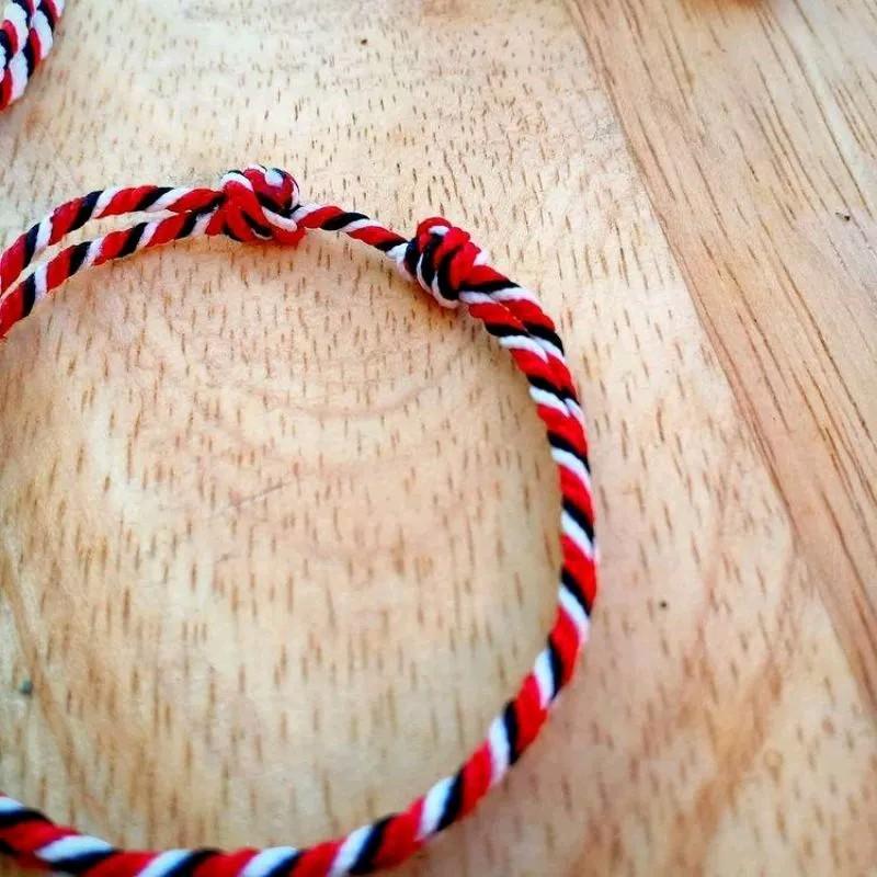 (isi 2) Gelang Tridatu Serat Emas 2 Layer Tali serut Handmade Khas Bali - Bracelets gelang tridatu keberuntungan tolak sawan tolak bala harga termurah 2 layer serat sedana ukuran tali 2mm Aksesoris 4