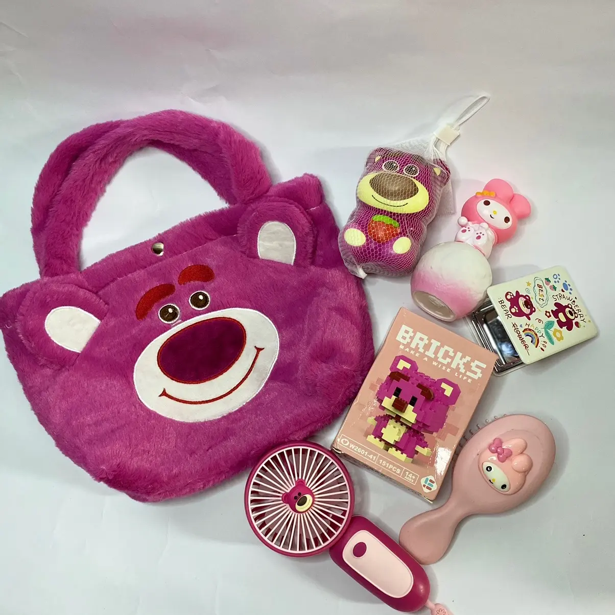 BUNDLING TAS DAN AKSESORIS SANRIO