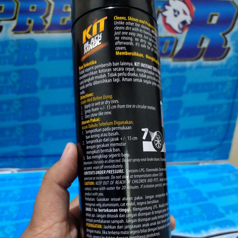 KIT BLACKMAGIC 450ML SEMIR BAN SEMPROT LANGSUNG BERSIH HITAM MENGKILAP Air Car 3