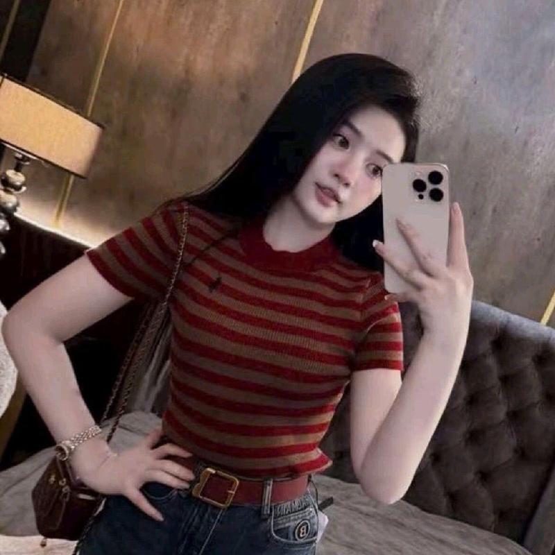 SẴN HÀNG Áo len tăm cộc KẺ CỔ TRÒN THÊU NGỰA phom dáng ôm co giãn tốt.