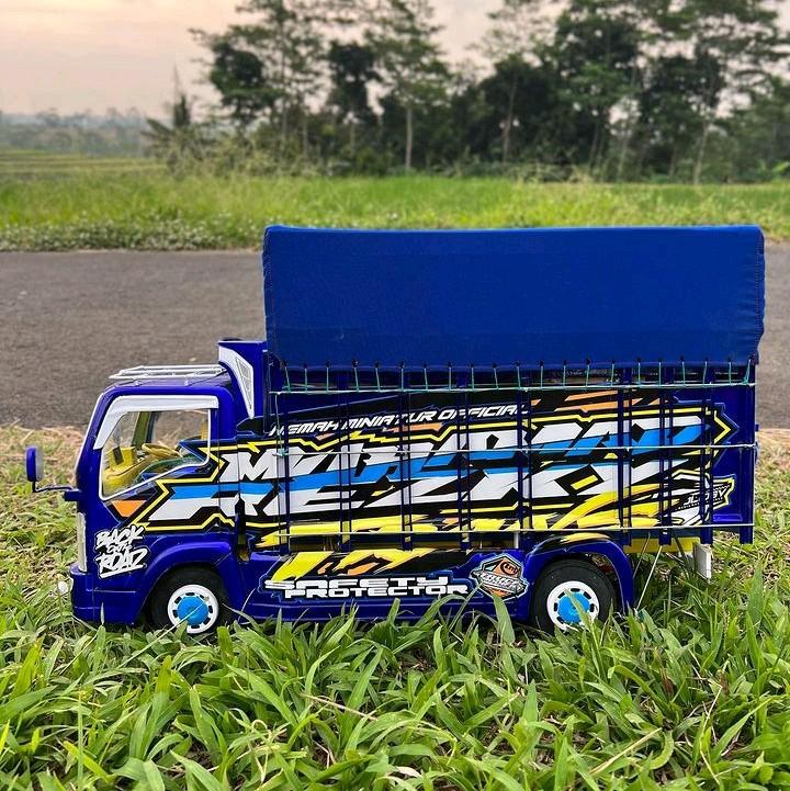 Miniatur truk oleng mainan edukasi anak kekinian bisa oleng kanan kiri bisa maju mundur full Variasi lampu oleng dan terpal 2
