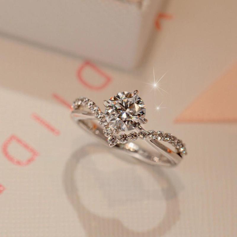 New four-prong exquisite fashion women's ring NV95-SG 4
