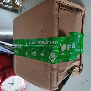 Veet Normal Pure Formula Aloe Vera & Rose Extracts 25gr Hair Removal Cream - Krim Penghilang Bulu Ketiak, Kaki dan Tangan Lembabkan Kulit Anti Iritasi Krim Perontok Bulu Efektif Hilangkan Bulu