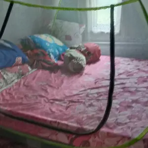 KELAMBU TENDA KELAMBU LIPAT TIDUR 200X200 ANTI NYAMUK PERLENGKAPAN KAMAR MENCEGAH SERANGGA MASUK sudah di rakit super king Biru Pink Merah