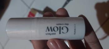 Product Review of [EXCLUSIVE] KYMM SKIN Perfect Glow Day Cream 10gr with UV Protector & Anti Bluelight Kymm Skin | Krim Pagi Moisturizer Pelembab Perawatan Mencerahkan Pencerah Wajah Kusam Anti Aging Noda Hitam from e**p 0