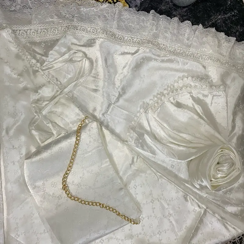 Slavina 1 broken whaite/bw