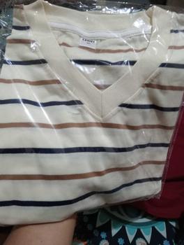 Product Review of V-NECK CROP STRIPE KERUT- Top tee Garis salur Kaos Atasan basic Katun Leher V Wanita Cotton Combed 30s Premium Lerist T-Shirt Polos Baju Pendek from W**a 2