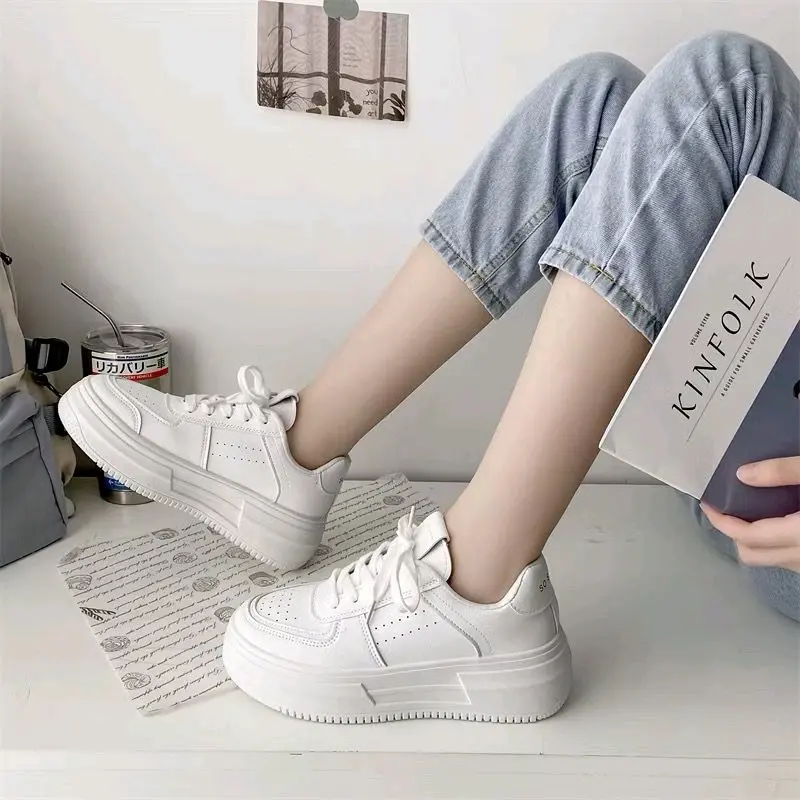 sepatu sneakers wanita korean style sepatu sekolah wanita hitam putih polos sepatu pesions wanita