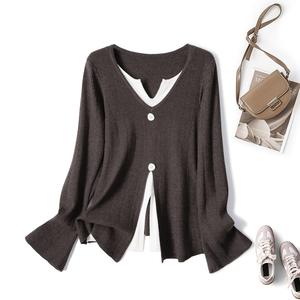 Kemeja Berkait, Warna Kontras, Saiz Besar, Leher V, Dua Helai Palsu, Lengan Panjang, Atasan Langsing, Sesuai untuk Musim Luruh, 69332 + 66162