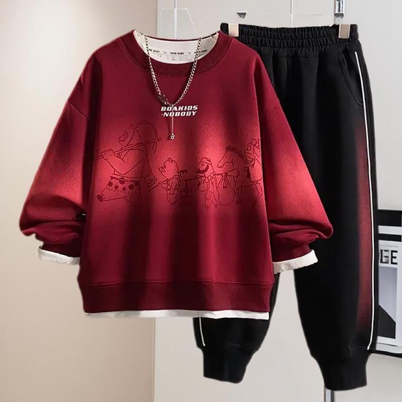  Set Đồ Thu Đông Bé Trai Bé Gái Áo Nỉ Đỏ Họa Tiết + Quần Jogger Đen Cá Tính | Size 20–65kg 