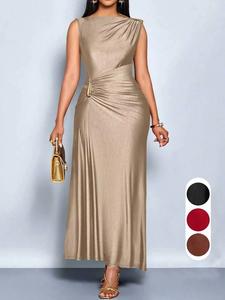 Vestido de verano en color champán con hebilla metálica asimétrica, vestido largo sin mangas con cintura fruncida, vestido de noche de satín de punto de alta gama, vestido fluido que estiliza la figura