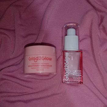 Product Review of [BPOM] Glad2Glow 2pcs bundle Skincare 2in1 Paket - Moisturizer+Serum Glowing Anti-acne Dark spot Barrier Bright Blueberry Ceramide Centella Berjerawat Memudarkan Mencerahkan Pencerah Wajah Arbutin Acid Extract Niacinamide Cooling Pelembab Melembutkan from f**💫 0