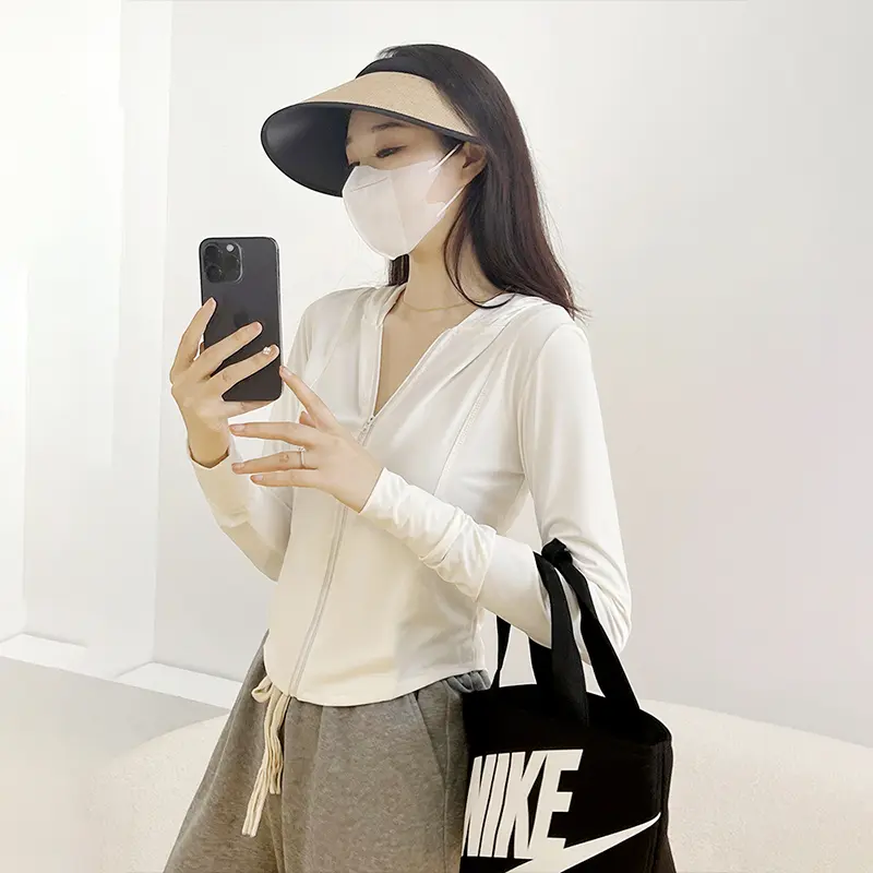 Ice silk sunscreen suit for women's summer slim fit sportswear jacket, tight fitting top, new UV protection for summer 2024