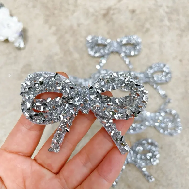 Combo 2 chiếc Cham nơ xinh xinh thiết kế thay đổi phong cách( nơ kim sa)