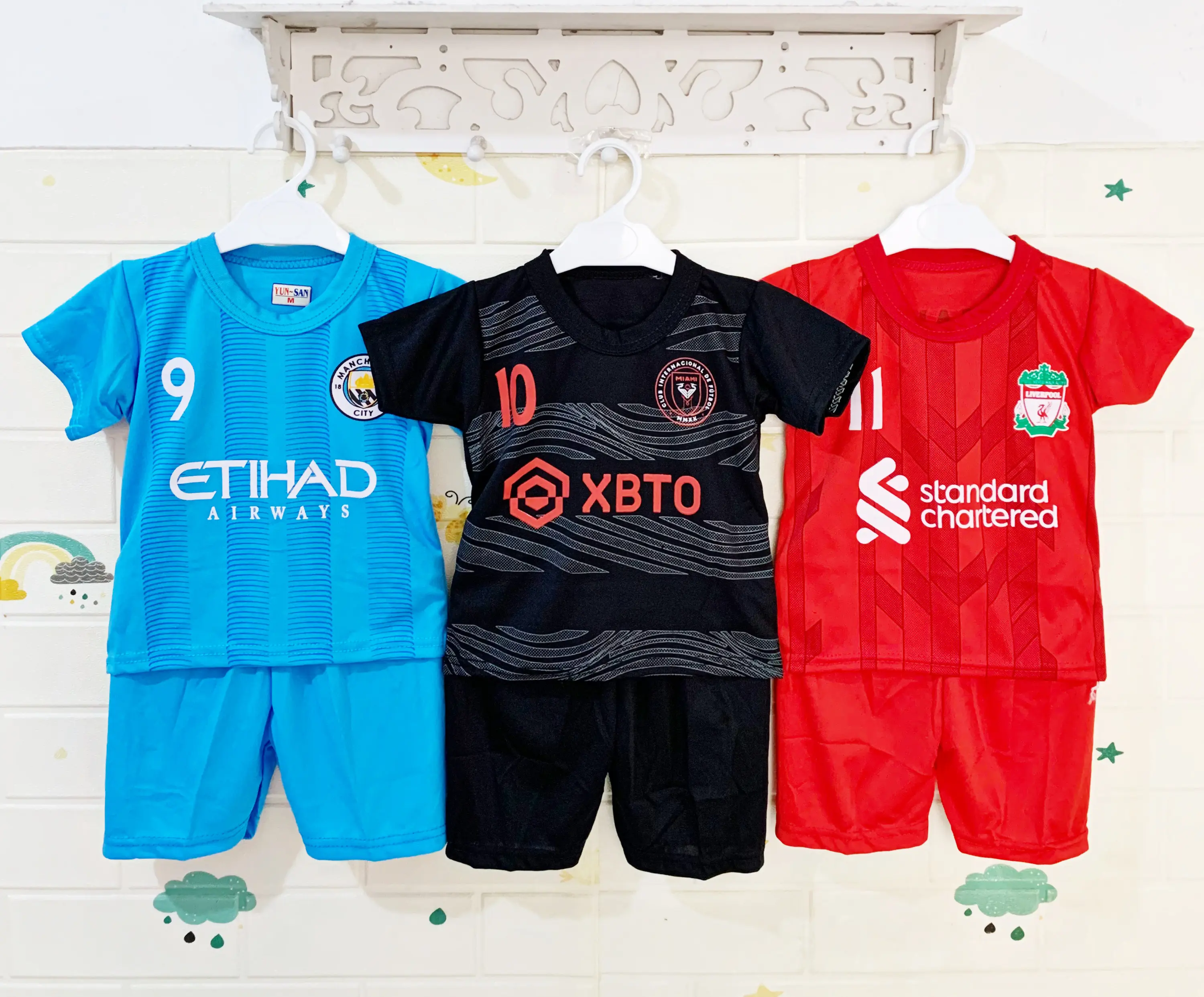 PROMO 3 PASANG STELAN JERSY BOLA ANAK 1-6 TAHUN/BAJU OLAHRAGA ANAK Outdoor Sport