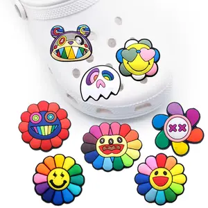 Serbaguna 1PCS PVC DIY  Kartun Pola bunga matahari berwarna-warni Sandal pin Sepatu Tempelan Aksesoris Sepatu