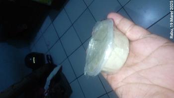 Product Review of GETAH PULUT TIDAK BAU DAN SANGAT LENGKET G5 (41 geram) karet glue sponge lakban untuk lem fox triplek from @**2 @** s**p 0