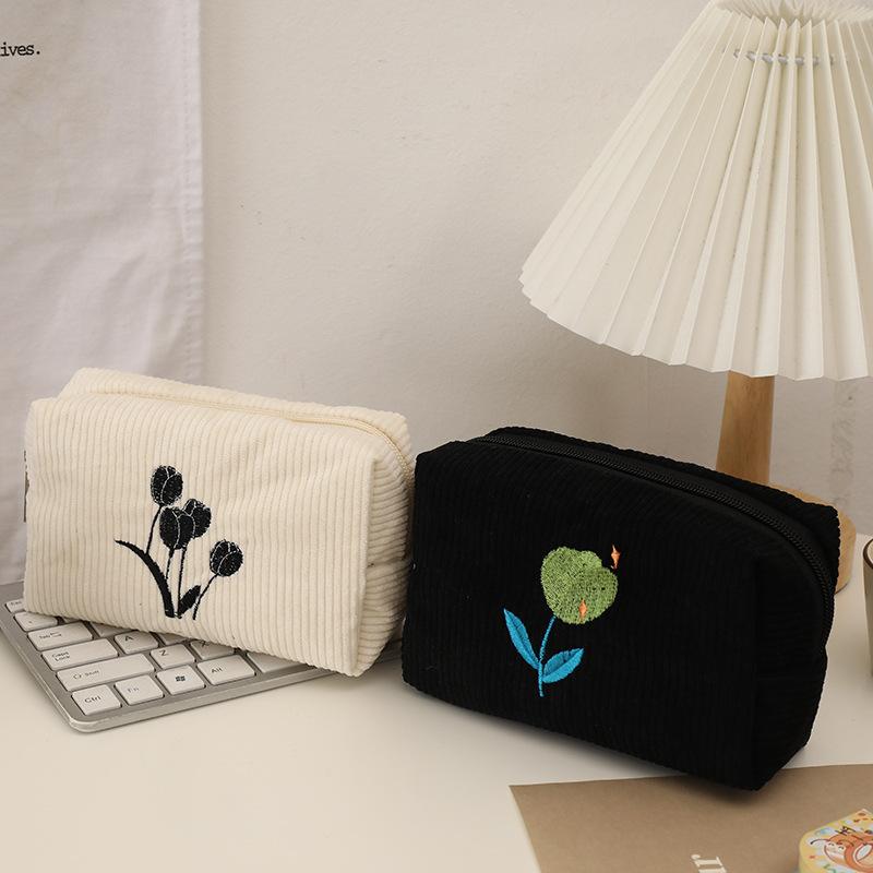 Product Introduction of Túi Đựng Mỹ Phẩm Di Động Cho Nữ, Túi Đựng Đồ Du Lịch Phong Cách Hàn Quốc, Thêu Hoa Bag Da Kem 11