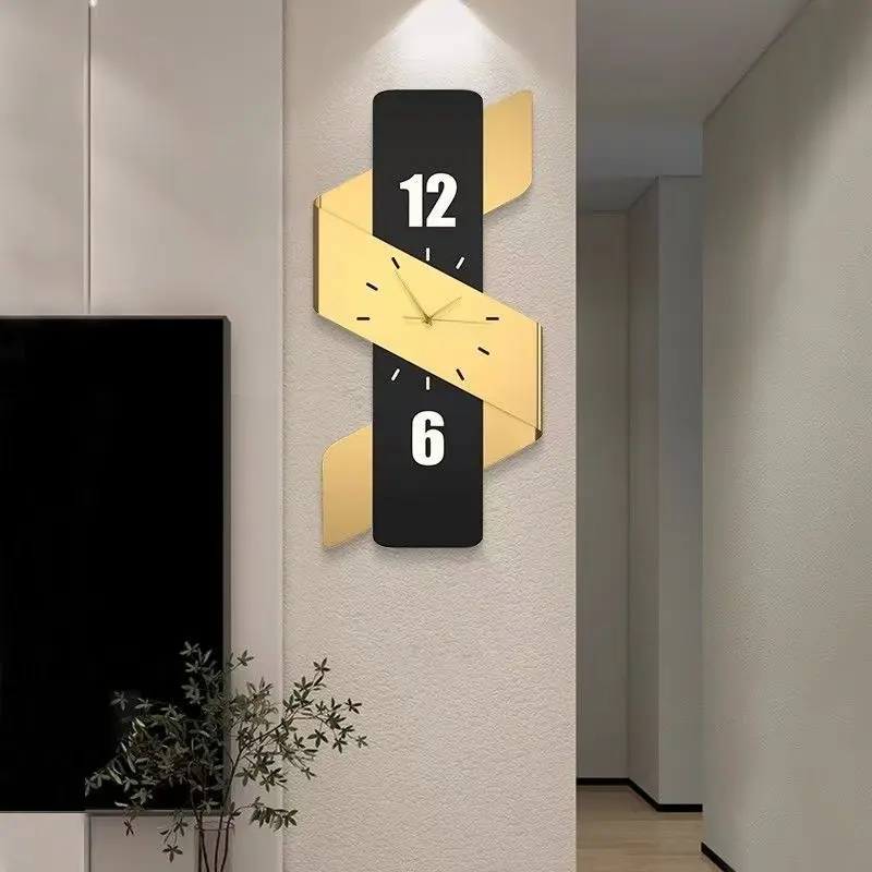 Simple modern living room wall clock high sense TV background wall clock light luxury atmosphere clock wall restaurant decoration