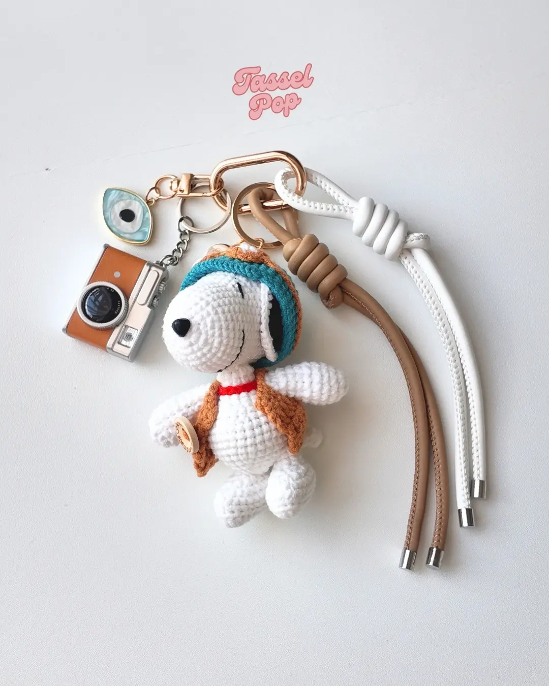 Tassel Pop Bag Charm Gantungan Tas Gantungan Kunci Unik Lucu Bag Charm Keychain Aesthetic Karakter Snoopy London New York  Travel Style Cherry Red Kamera